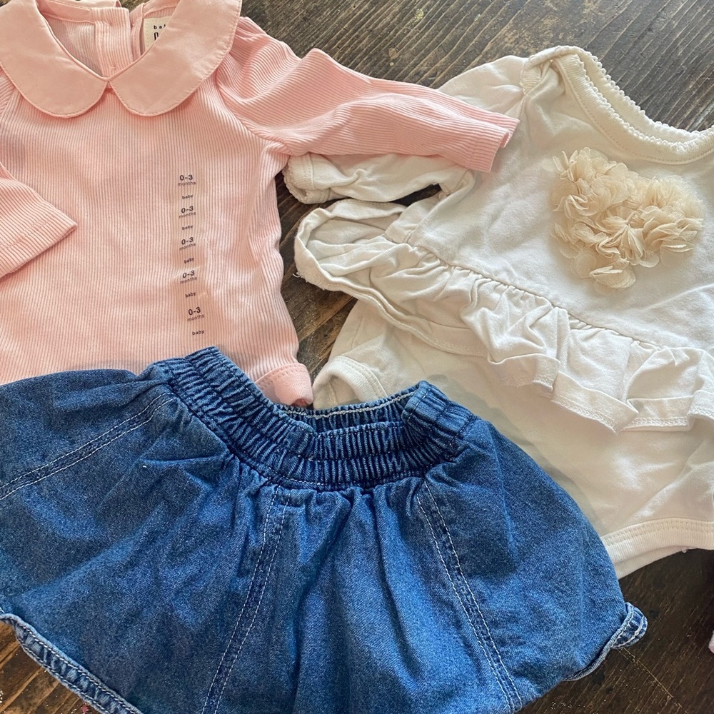 11 pieces of BABY GIRL clothes! 👶🏻mostly jackets w/hoods...2NWT the rest EUC❣️ - Picture 2 of 8